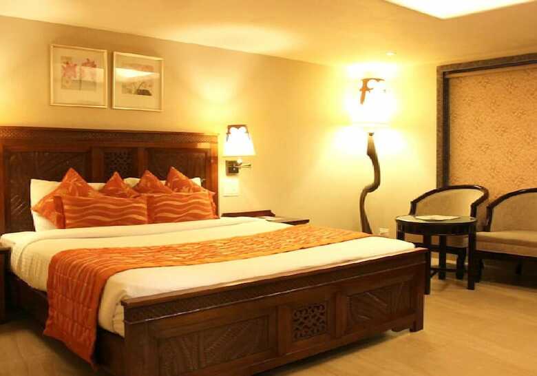 Hotel Sai Palace Inn