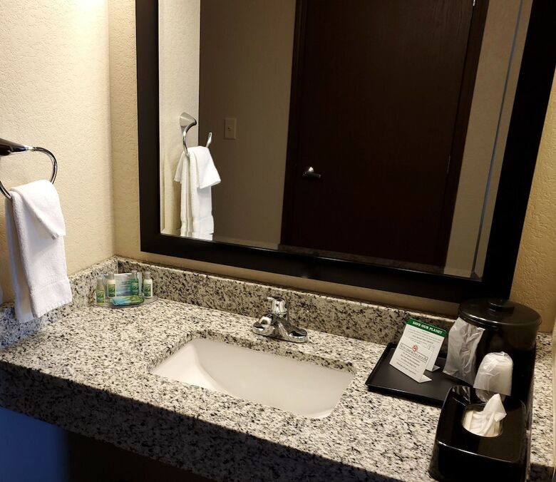Hotel Cobblestone Inn & Suites - Maryville