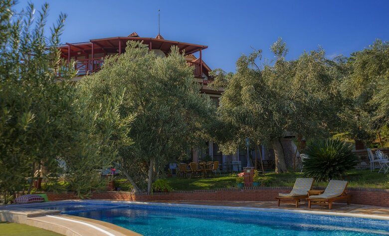 Aeneas Hotel