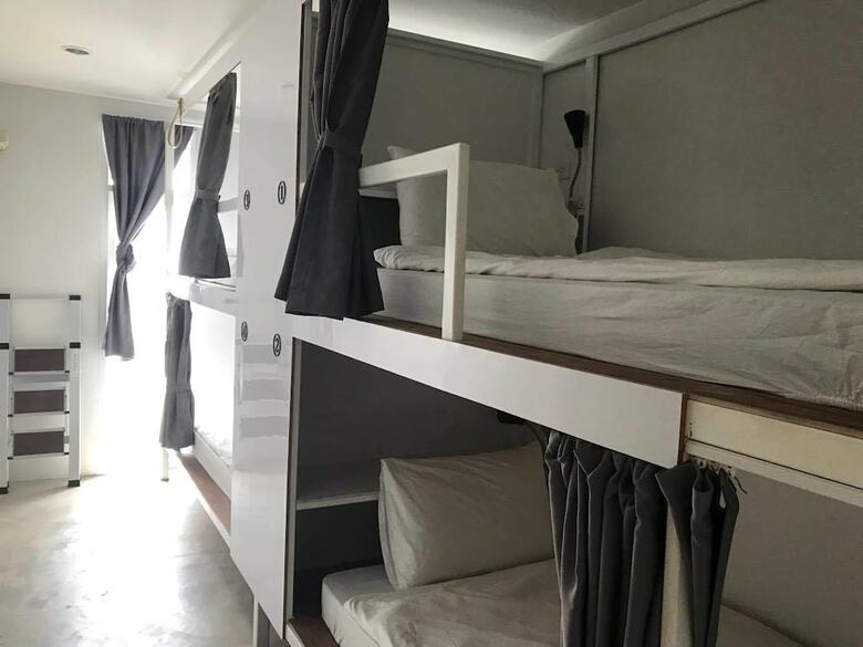 Hostal Hub Of Joys Hostel