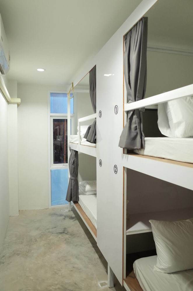 Hostal Hub Of Joys Hostel