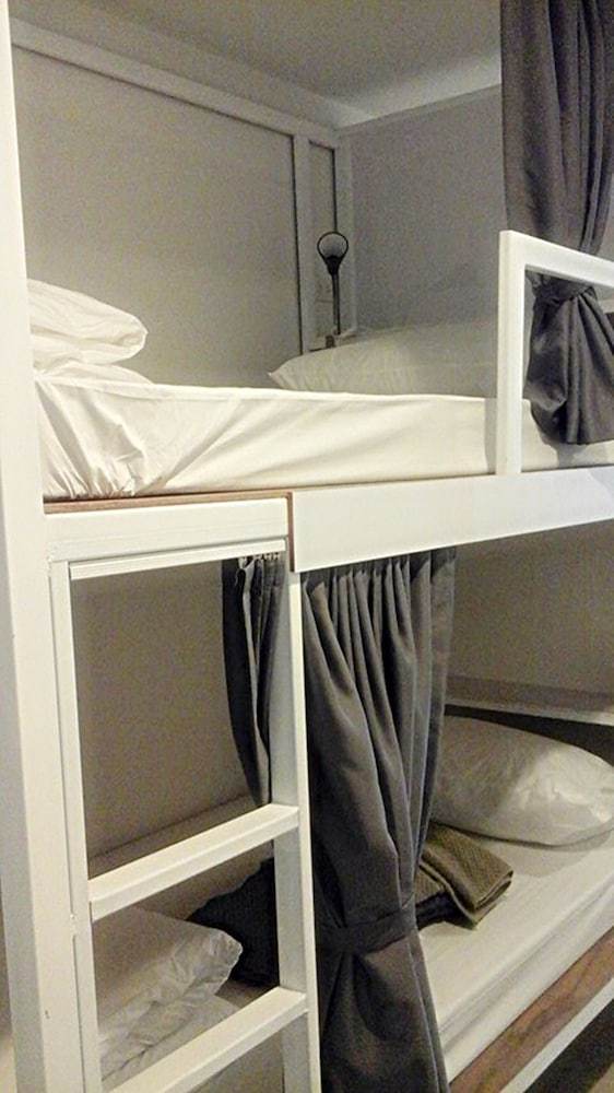 Hostal Hub Of Joys Hostel