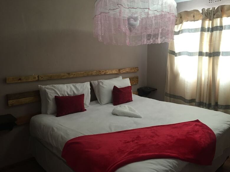 Hotel Chiloto Guest House