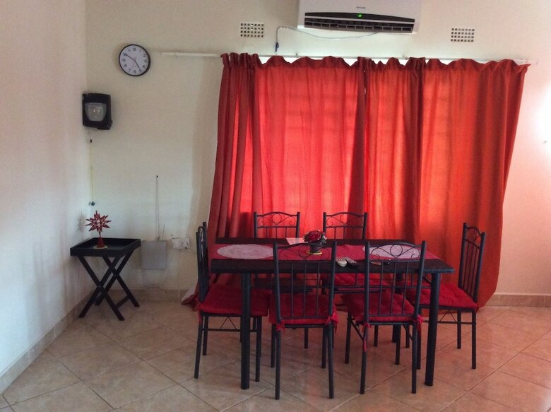Hotel Chiloto Guest House