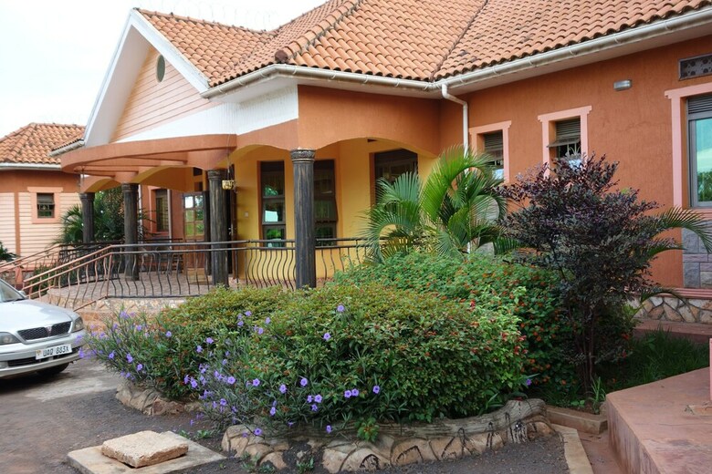 Impala Suites Hotel
