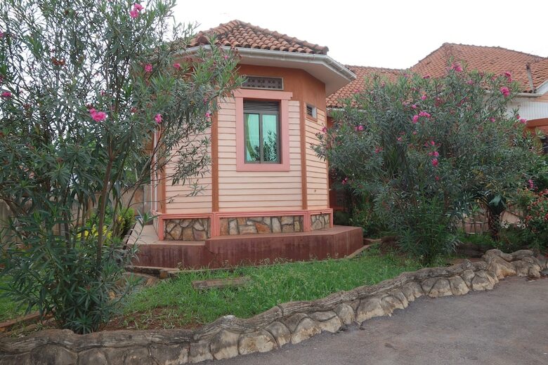 Impala Suites Hotel