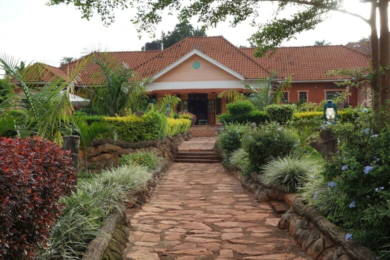 Impala Suites Hotel