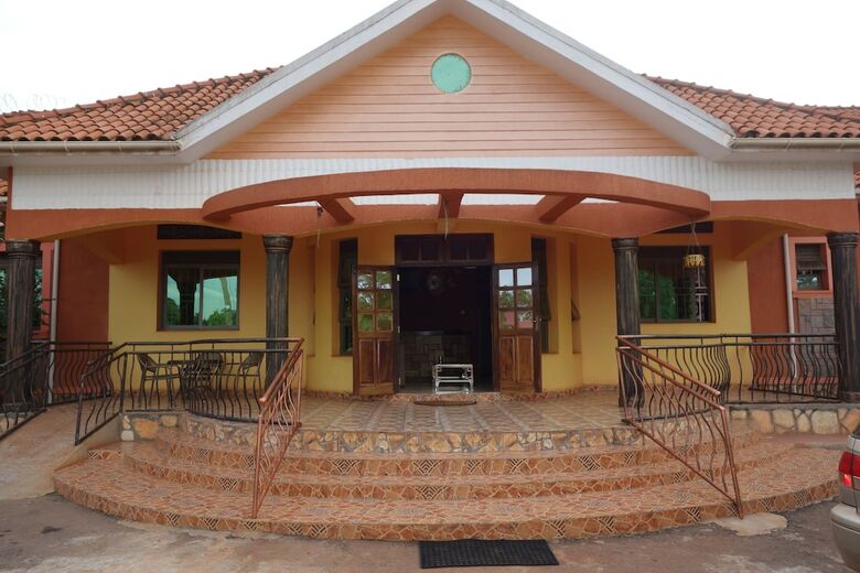 Impala Suites Hotel