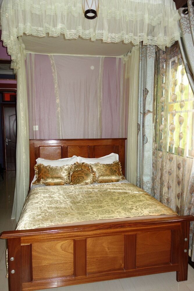 Impala Suites Hotel