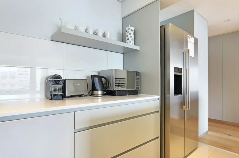 Apartamentos Four On C Luxury Suites