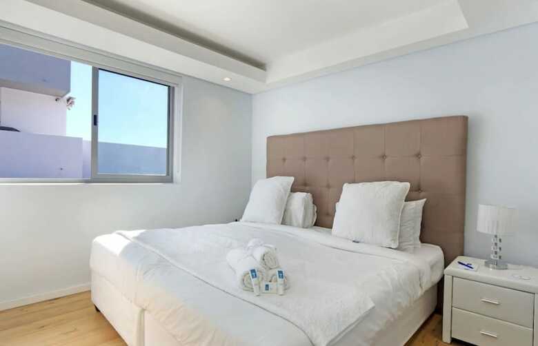 Apartamentos Four On C Luxury Suites
