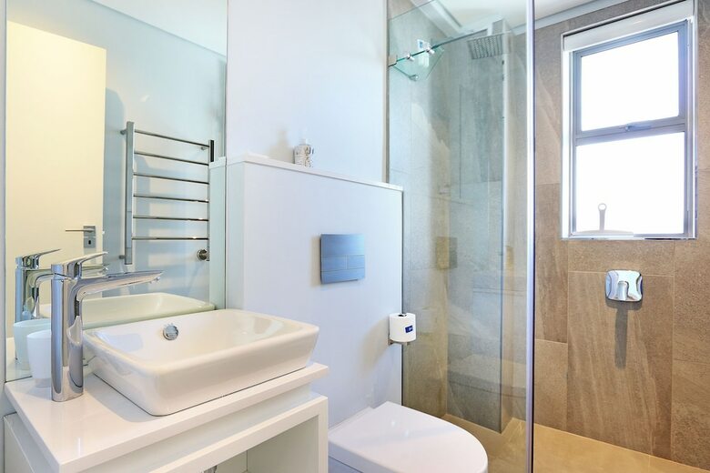 Apartamentos Four On C Luxury Suites