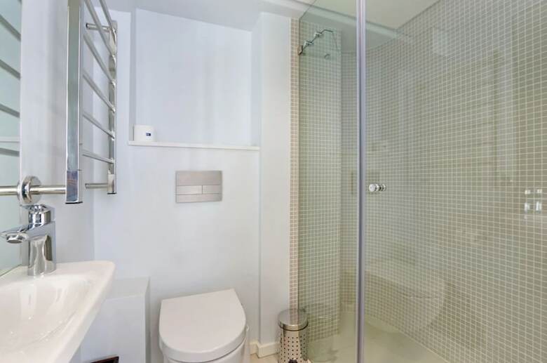 Apartamentos Four On C Luxury Suites