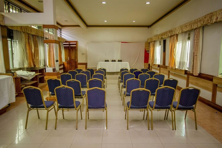 Grand Holiday International Hotel