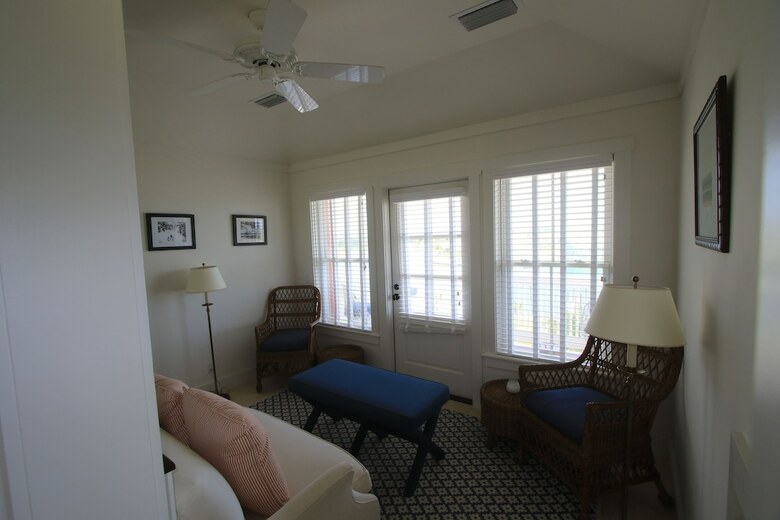Posada The Sandpiper Inn & Cottages