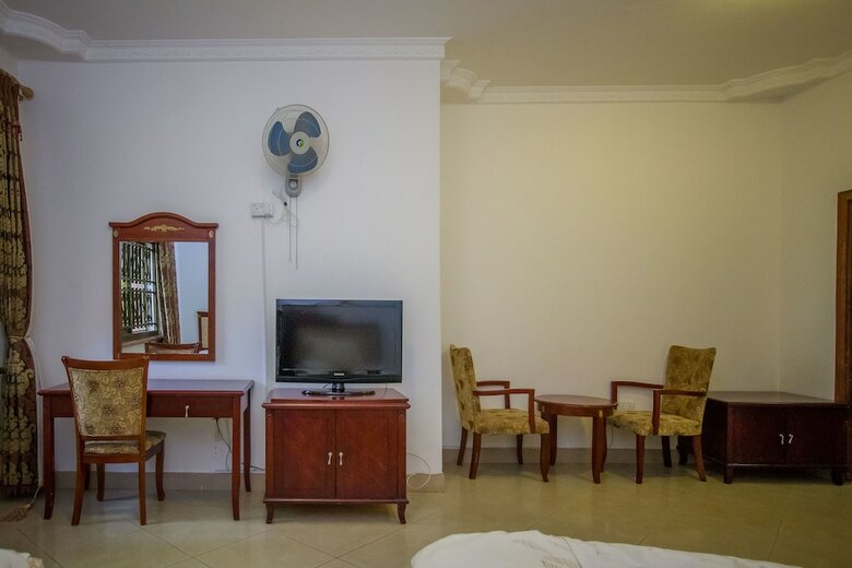 Hibis Hotel