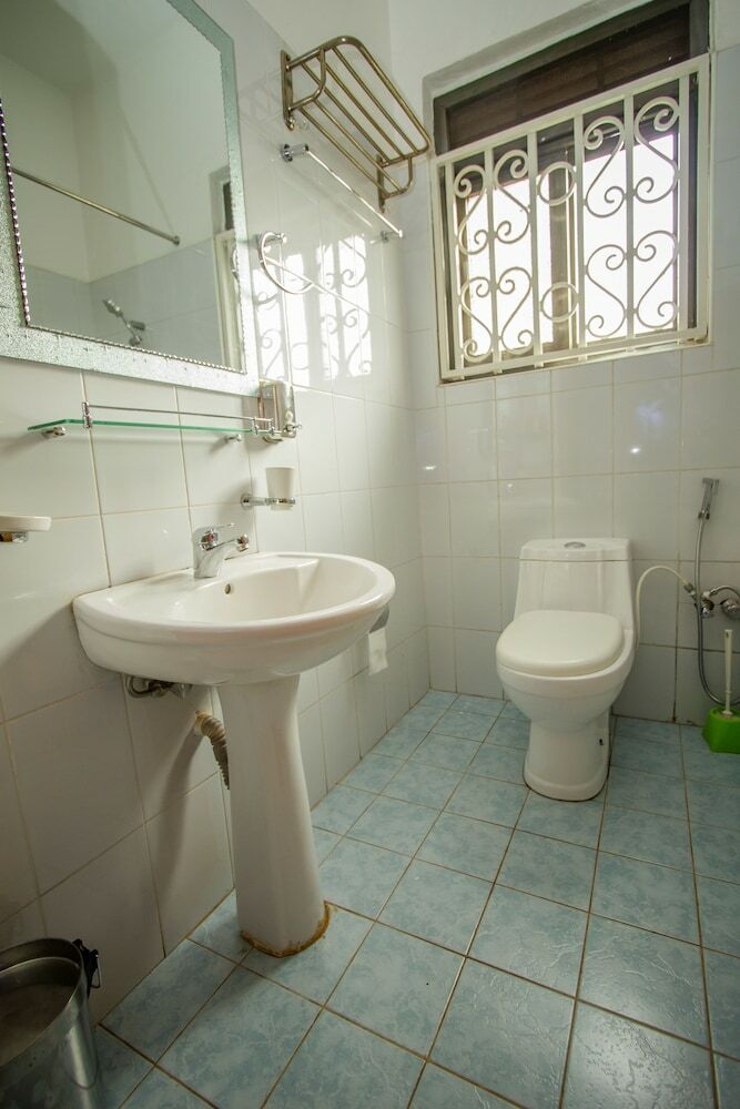 Hibis Hotel