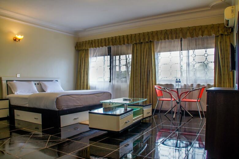 Alfa Hotel Munyonyo