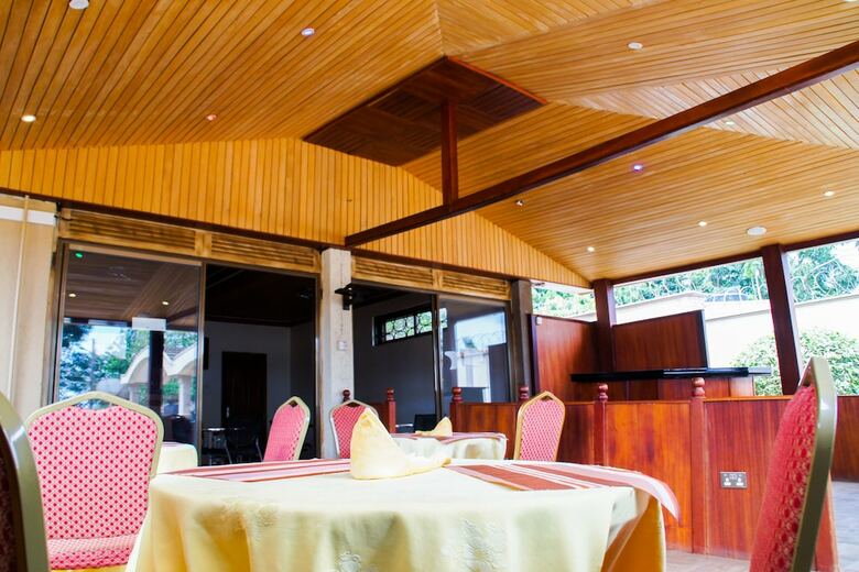 Alfa Hotel Munyonyo