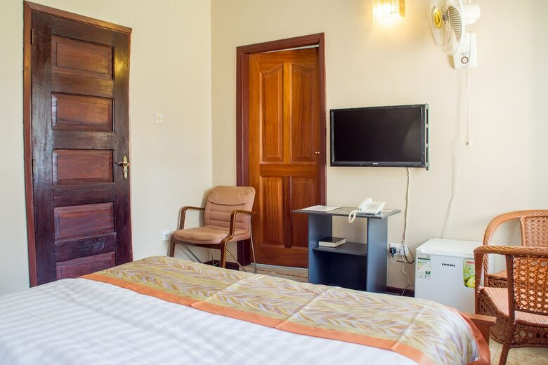 Jinja Safari Hotel