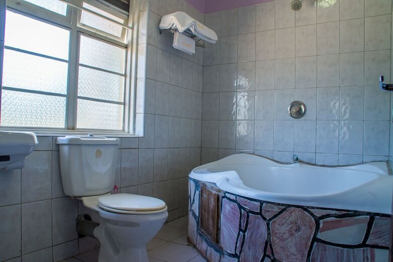 Jinja Safari Hotel