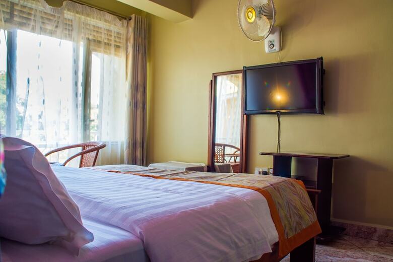 Jinja Safari Hotel