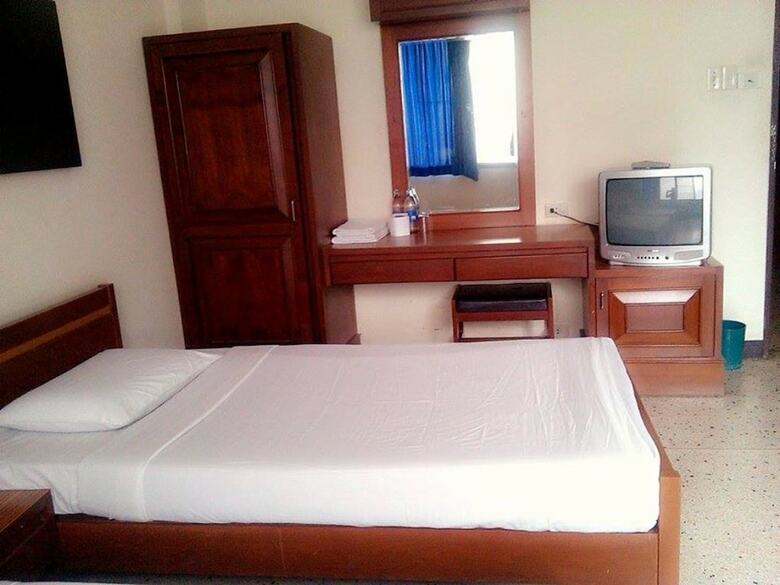 Petch Pailyn Hotel