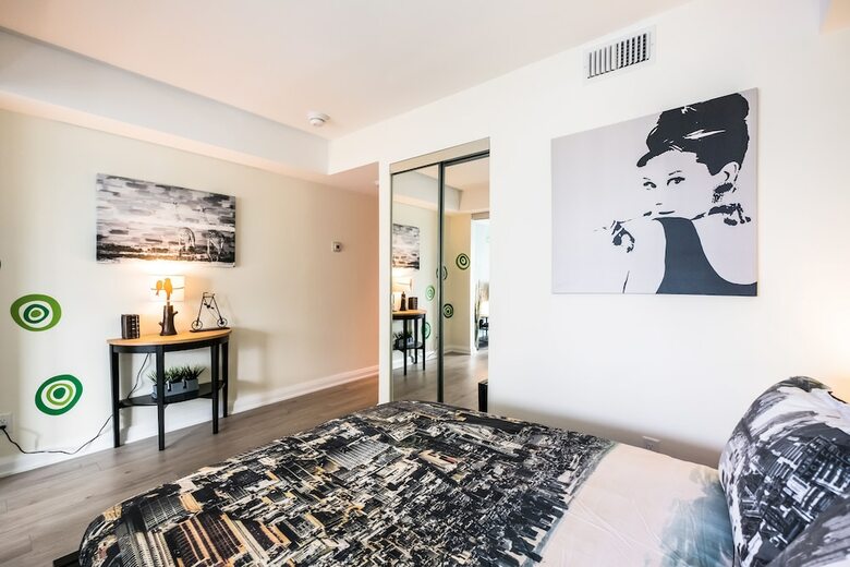 Hotel Quickstay - Yorkville Dream (Yonge & Bloor)
