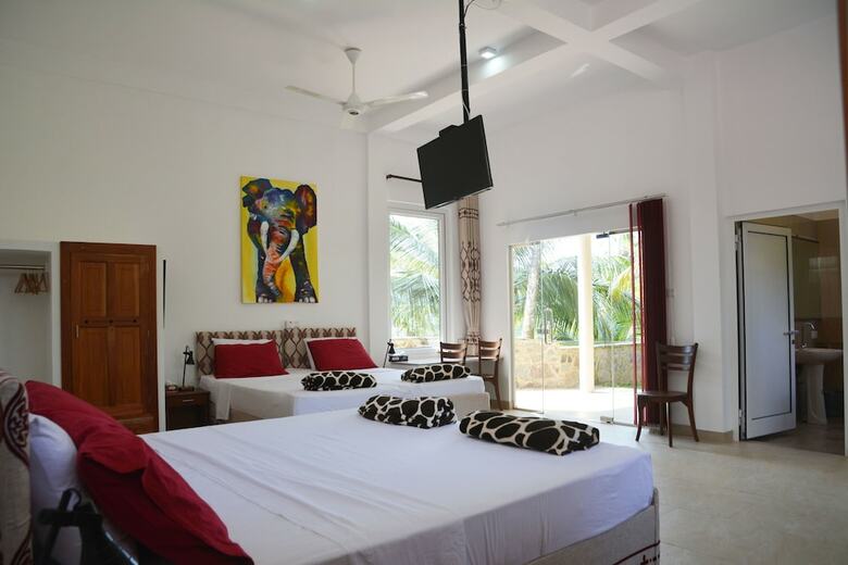 Hotel Hilltop Boosa