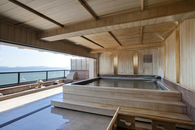 Shinojima Royal Hotel Kasuiso