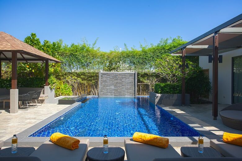 Casabay Luxury Pool Villa