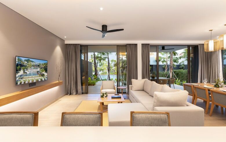 Casabay Luxury Pool Villa