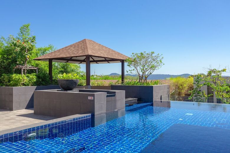 Casabay Luxury Pool Villa