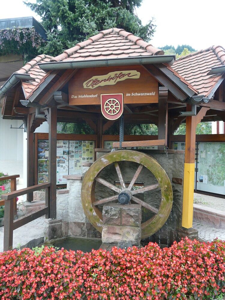Hotel Pflug Ottenh�fen