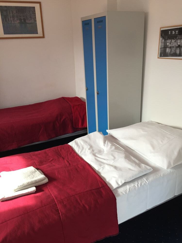 Hostal Hostel Rosemary