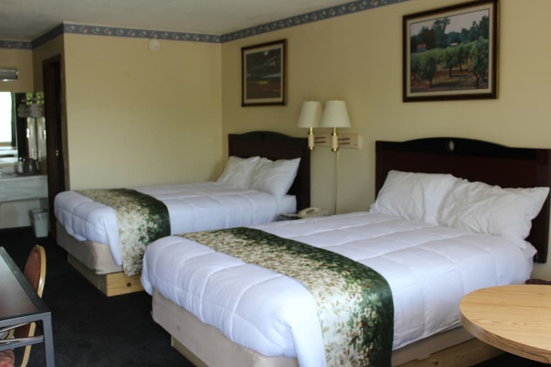 Hotel Carefree Inn