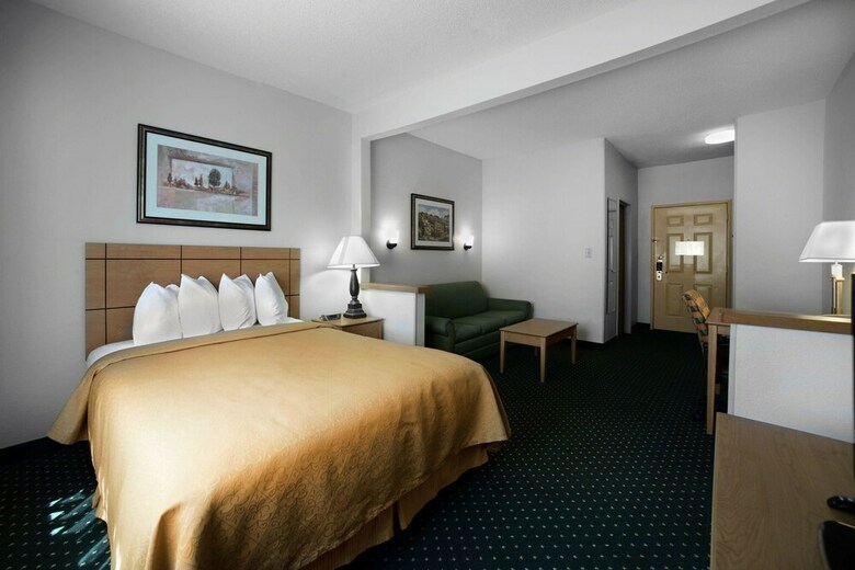 Hotel Quality Inn & Suites