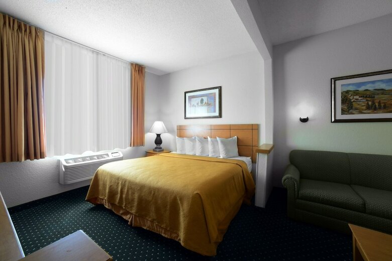 Hotel Quality Inn & Suites