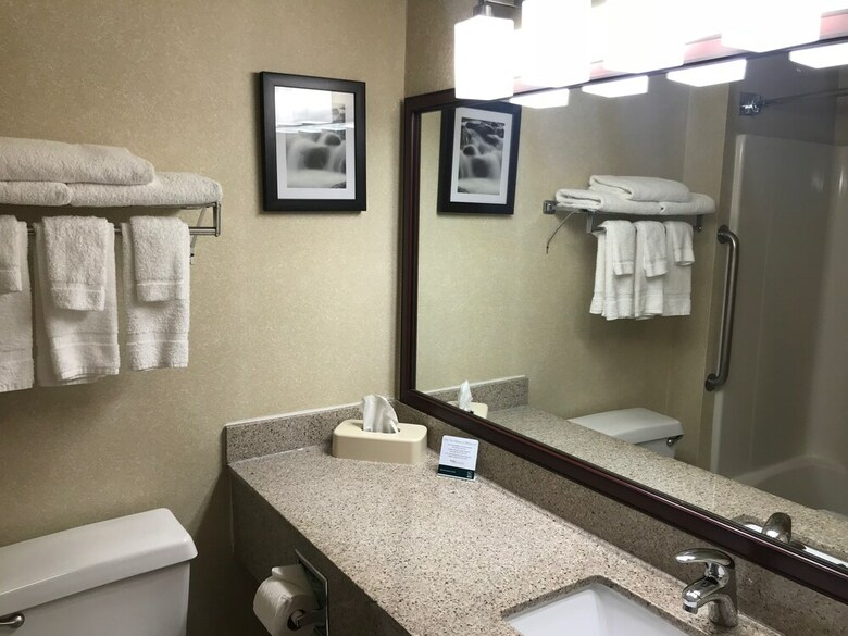 Hotel Quality Inn & Suites