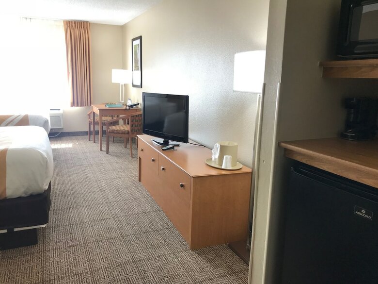 Hotel Quality Inn & Suites