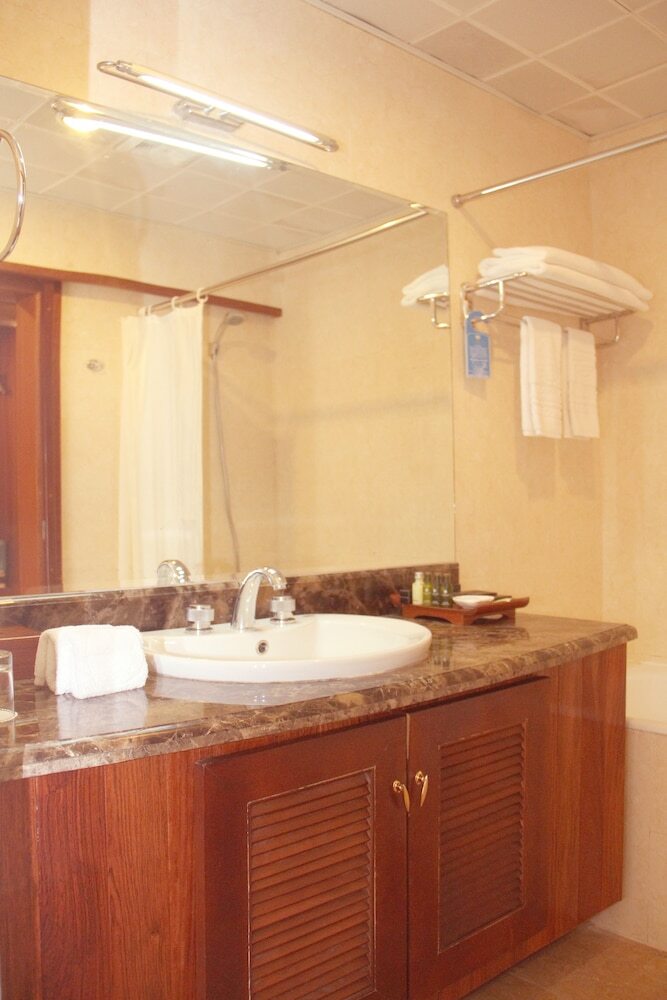 Don Chan Palace, Hotel & Convention