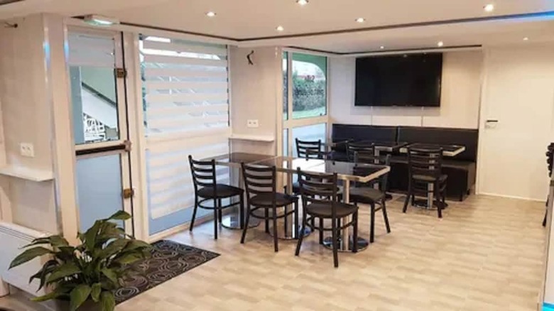 Fasthotel Roissy - Saint-witz
