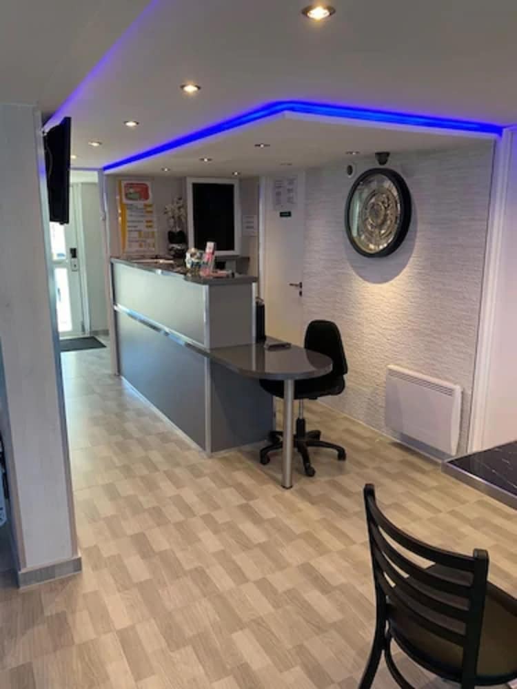 Fasthotel Roissy - Saint-witz