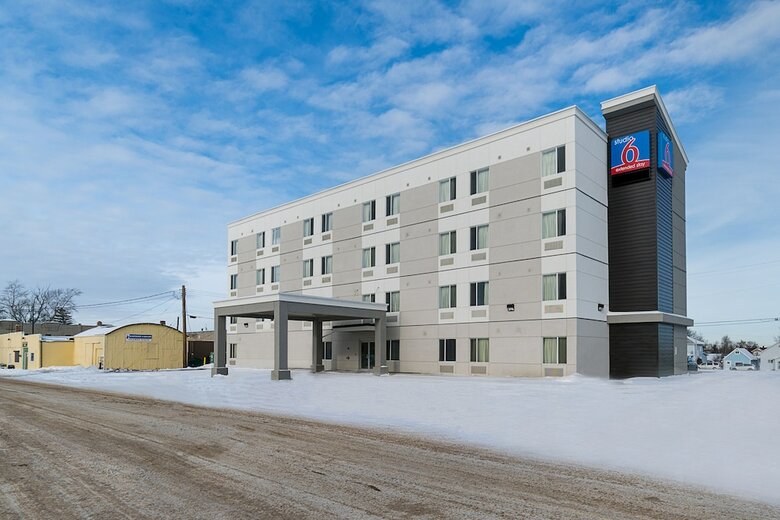 Hotel Studio 6 Bruderheim Ab