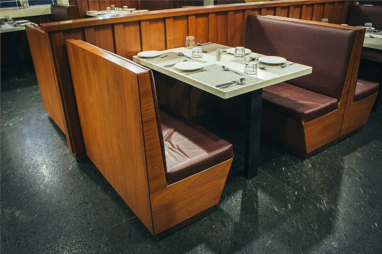 Hotel Ni Ambaari Suites