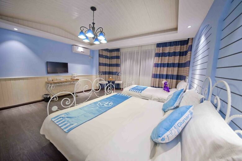 Hostal Parkside Hostel
