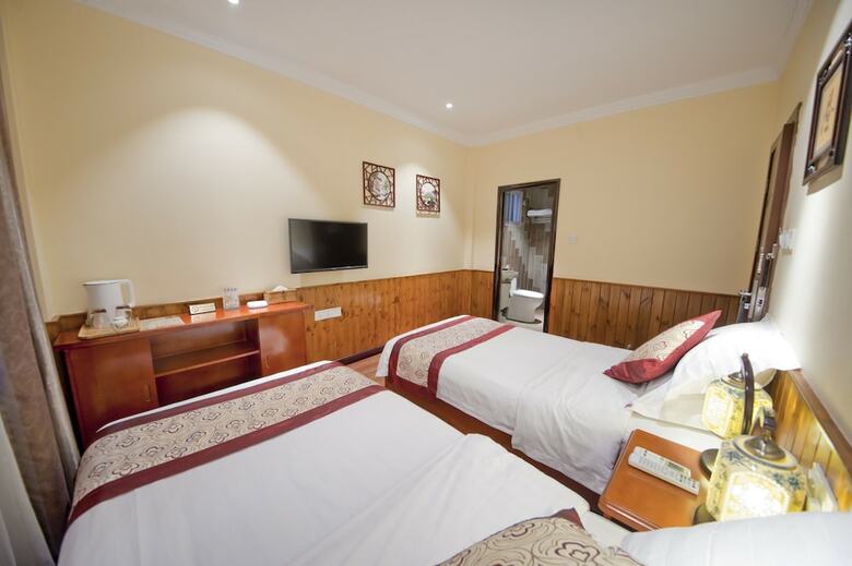 Hostal Parkside Hostel