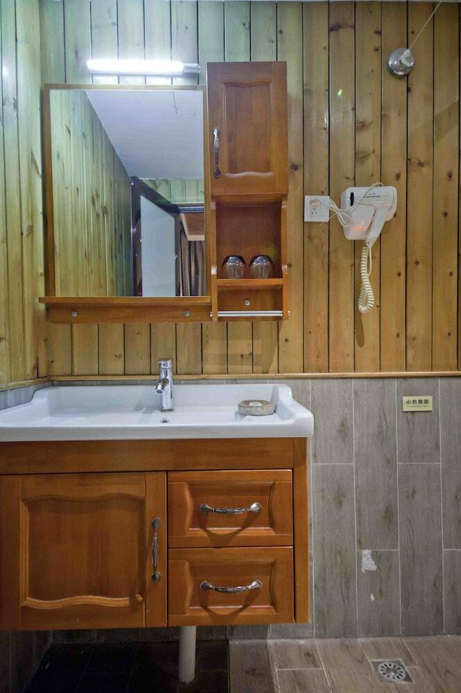 Hostal Parkside Hostel