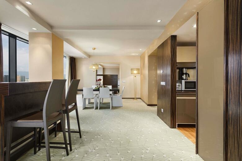Hotel Ramada By Wyndham Sibiu