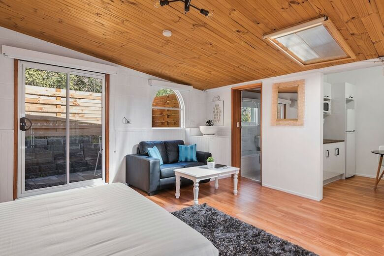 Long Beach House Apartments Sandy Bay